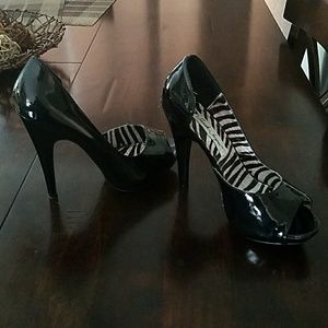 5 inch black with zebra print heel